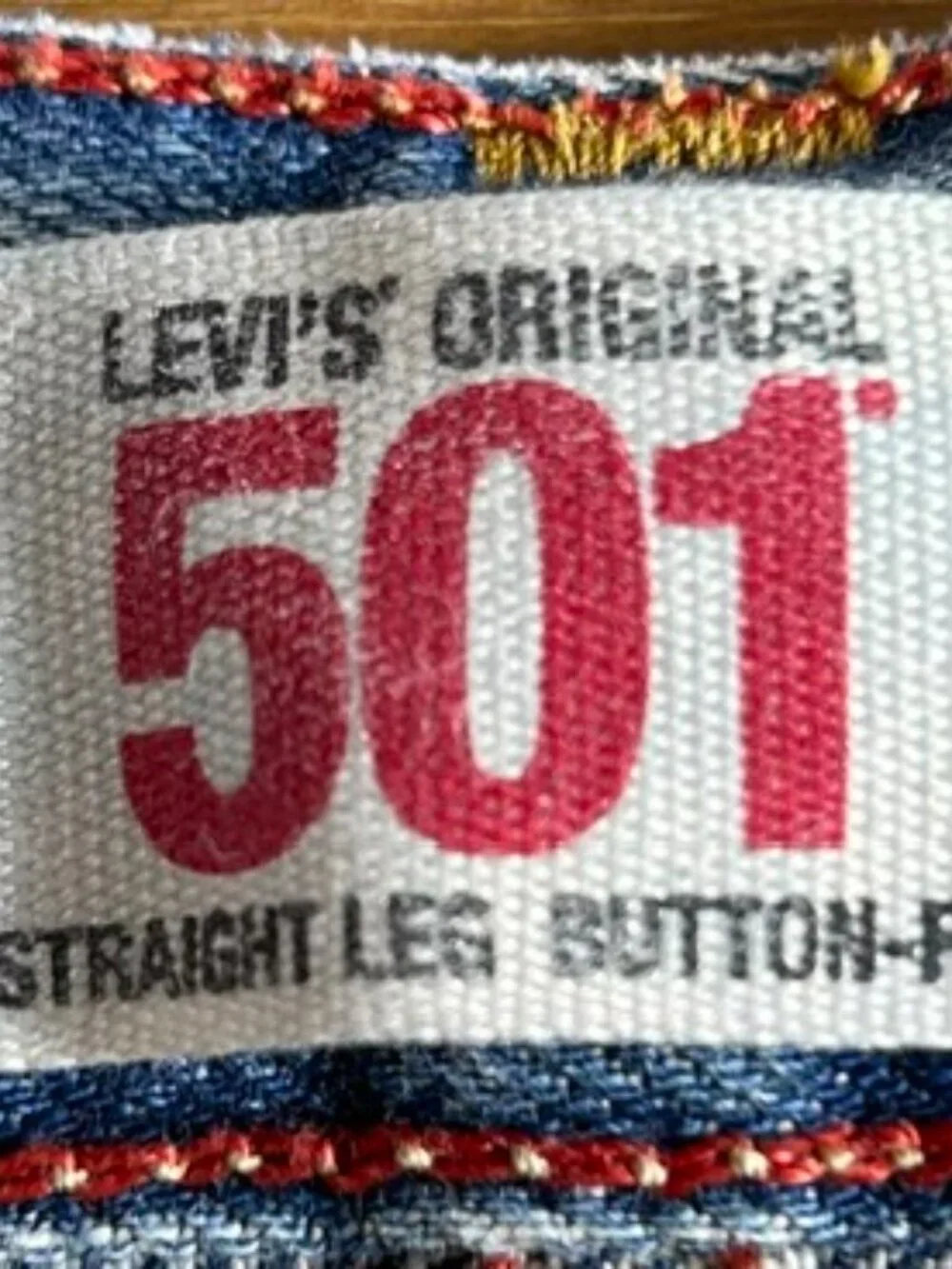 Levi's 501 Straight Leg Button Fly Unisex Sz 31x32 Y2K Distressed Red Inner